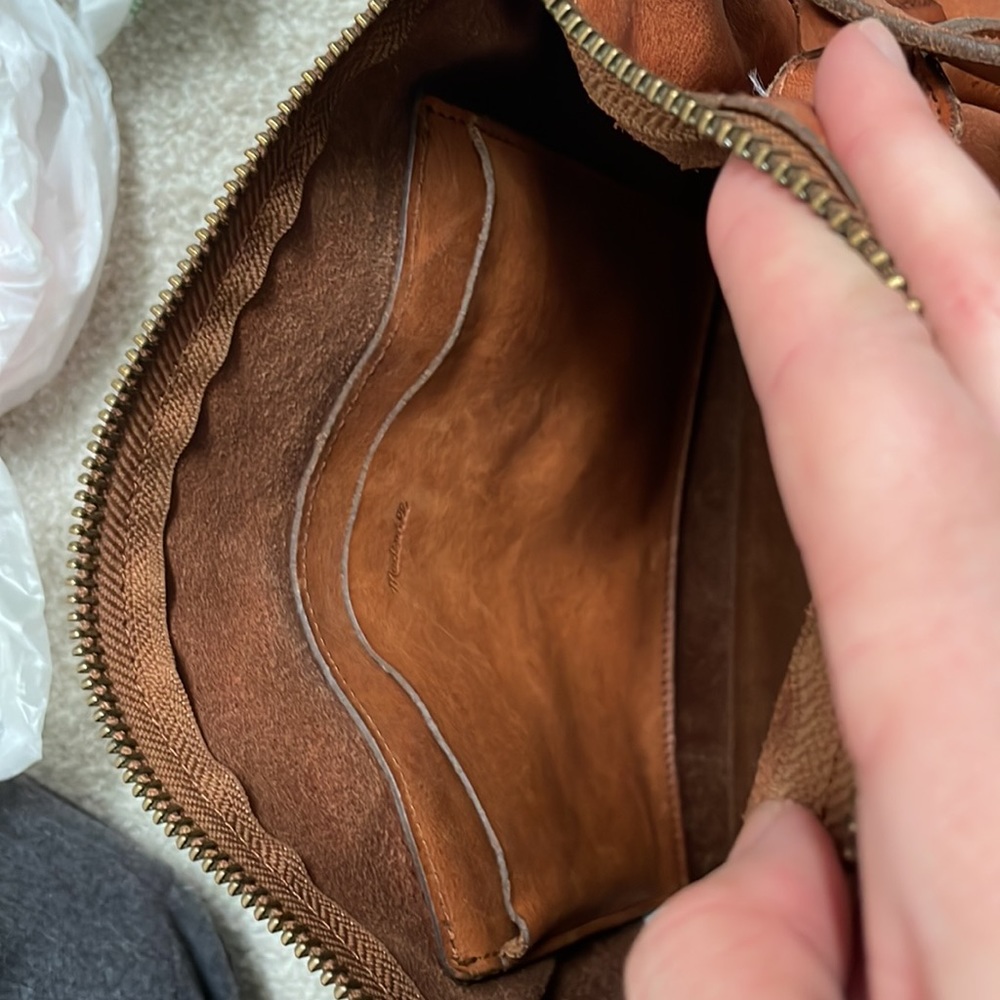 Madewell leather crossbody bag - Picture 7 of 9